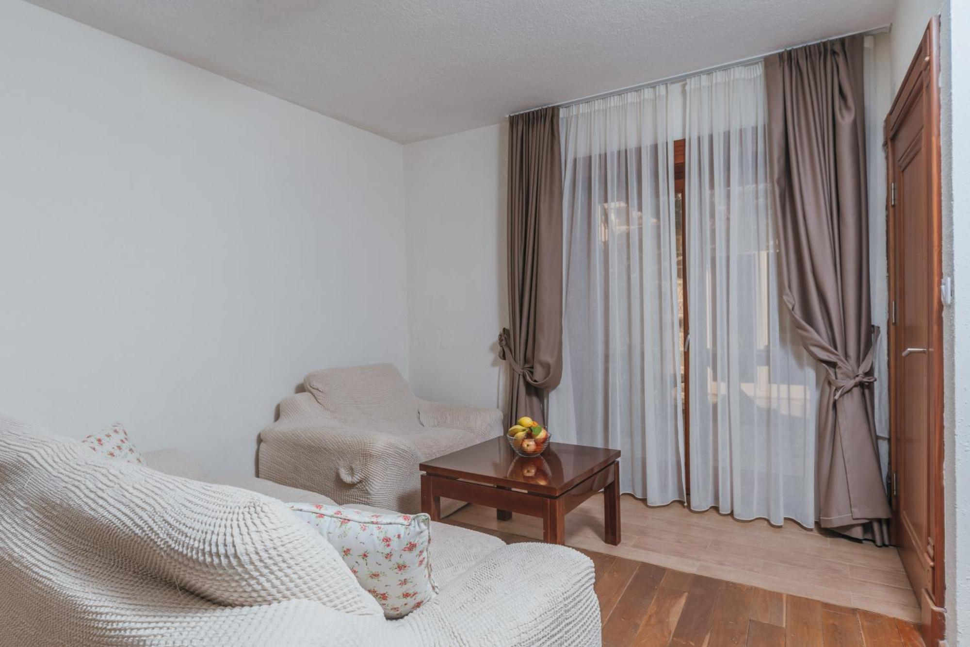 Apartments Pietra Mare Petrovac Rum bild
