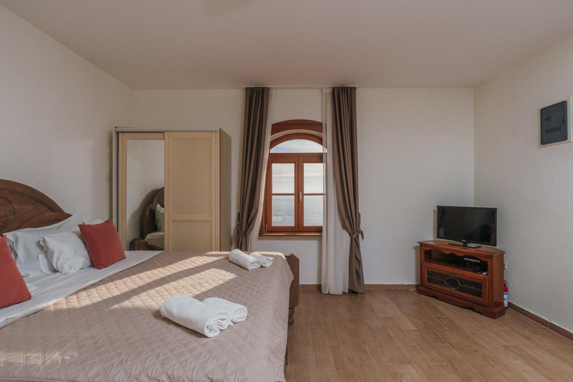 Apartments Pietra Mare Petrovac Exteriör bild