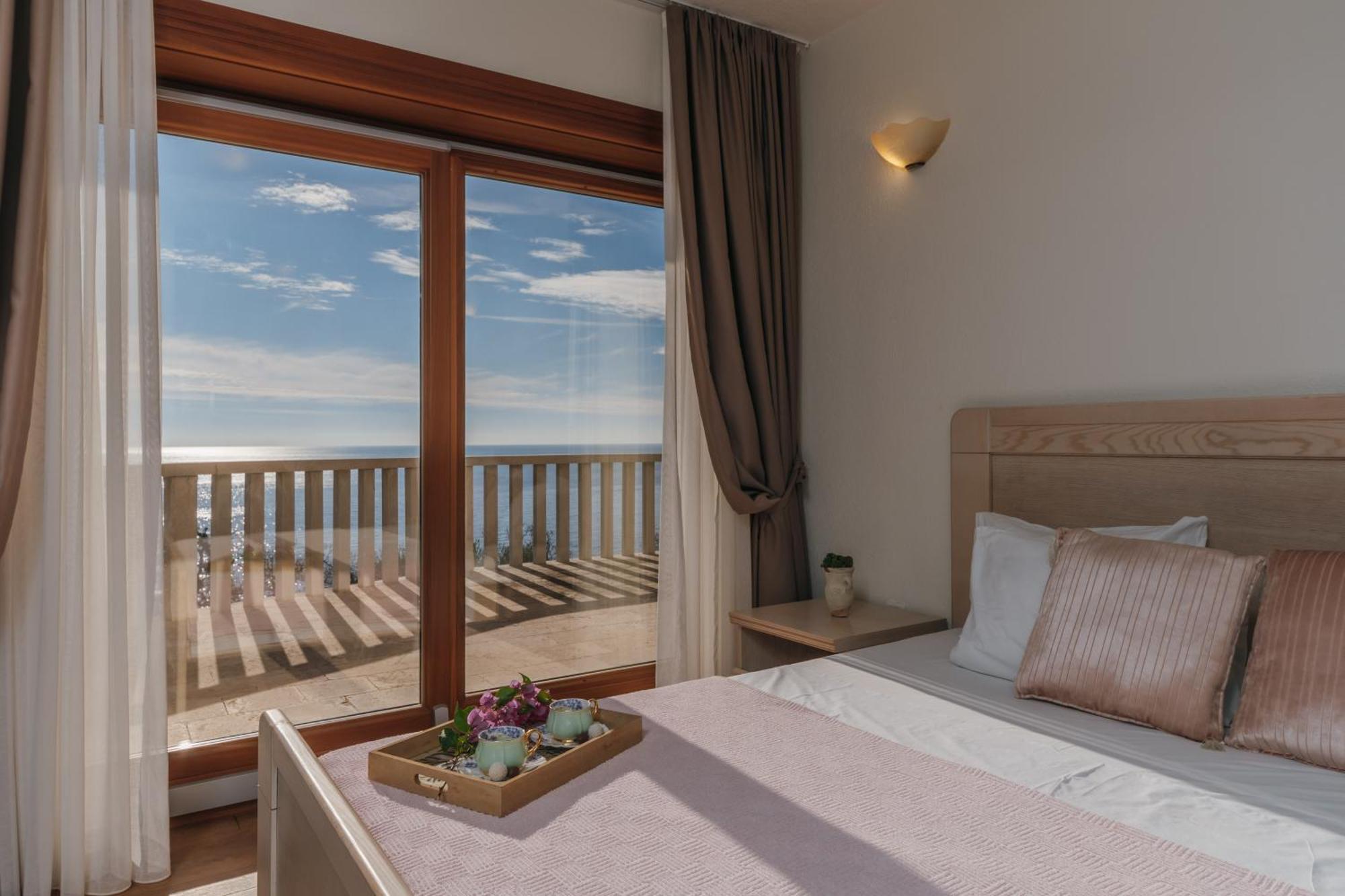 Apartments Pietra Mare Petrovac Exteriör bild