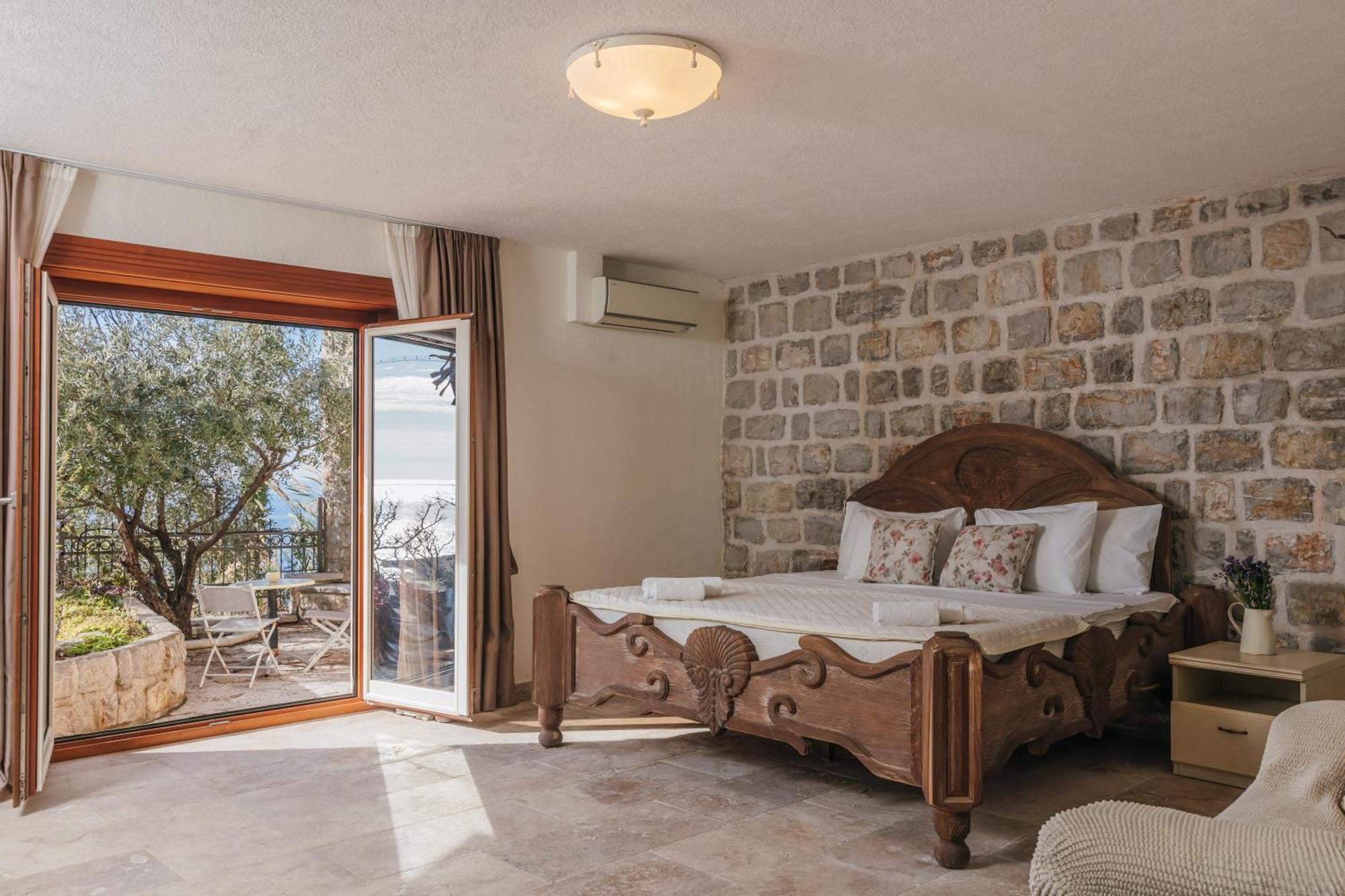 Apartments Pietra Mare Petrovac Exteriör bild